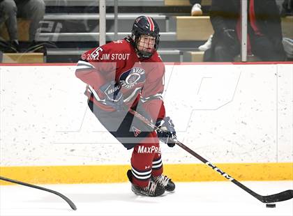 Thumbnail 3 in Loomis vs. Avon Old Farms (Avon Christmas Classic Final) photogallery.
