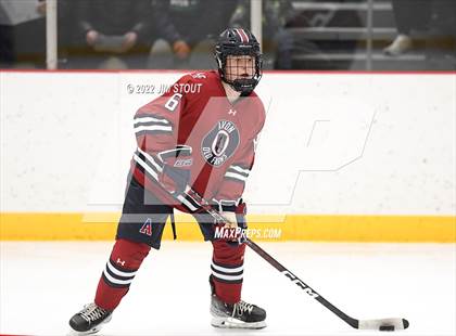 Thumbnail 3 in Loomis vs. Avon Old Farms (Avon Christmas Classic Final) photogallery.