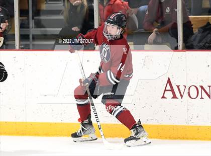 Thumbnail 1 in Loomis vs. Avon Old Farms (Avon Christmas Classic Final) photogallery.