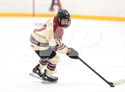 Thumbnail 1 in Loomis vs. Avon Old Farms (Avon Christmas Classic Final) photogallery.