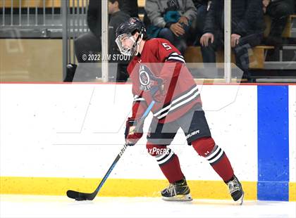Thumbnail 2 in Loomis vs. Avon Old Farms (Avon Christmas Classic Final) photogallery.