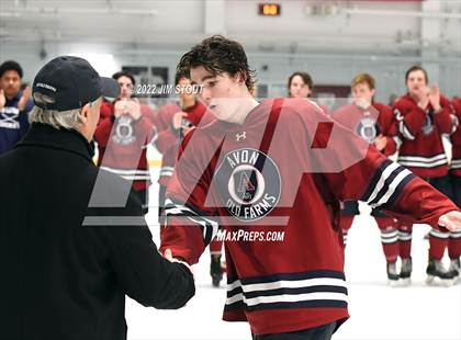 Thumbnail 3 in Loomis vs. Avon Old Farms (Avon Christmas Classic Final) photogallery.