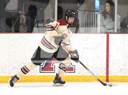 Thumbnail 3 in Loomis vs. Avon Old Farms (Avon Christmas Classic Final) photogallery.