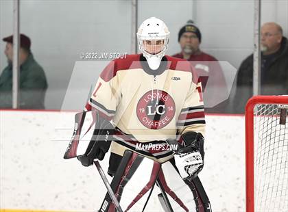 Thumbnail 1 in Loomis vs. Avon Old Farms (Avon Christmas Classic Final) photogallery.