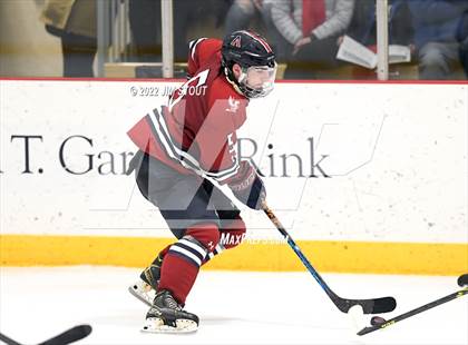 Thumbnail 2 in Loomis vs. Avon Old Farms (Avon Christmas Classic Final) photogallery.