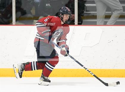 Thumbnail 3 in Loomis vs. Avon Old Farms (Avon Christmas Classic Final) photogallery.
