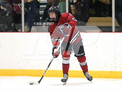 Thumbnail 3 in Loomis vs. Avon Old Farms (Avon Christmas Classic Final) photogallery.
