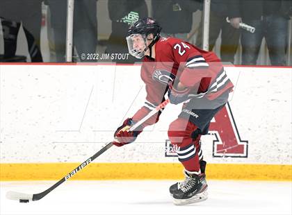 Thumbnail 2 in Loomis vs. Avon Old Farms (Avon Christmas Classic Final) photogallery.