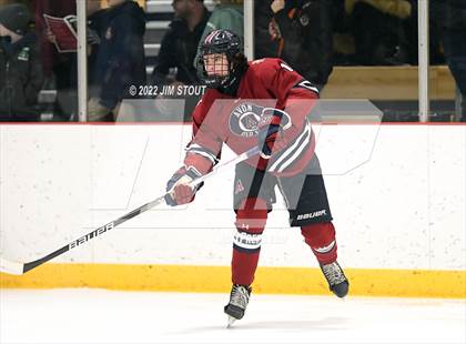 Thumbnail 1 in Loomis vs. Avon Old Farms (Avon Christmas Classic Final) photogallery.