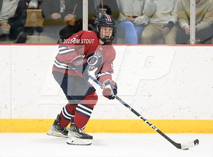 Thumbnail 2 in Loomis vs. Avon Old Farms (Avon Christmas Classic Final) photogallery.