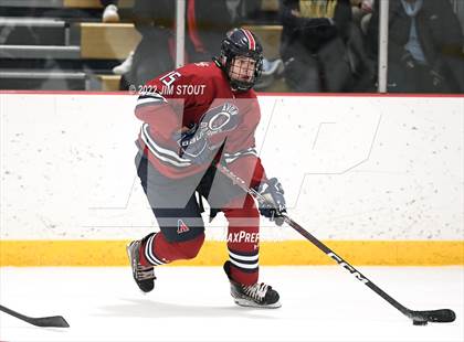 Thumbnail 2 in Loomis vs. Avon Old Farms (Avon Christmas Classic Final) photogallery.