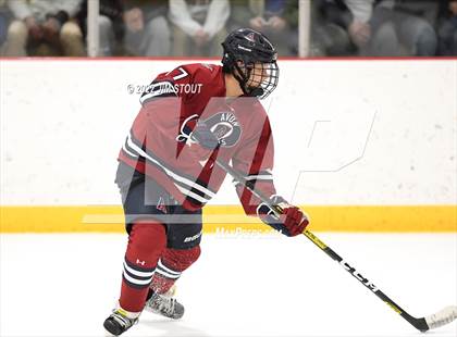 Thumbnail 3 in Loomis vs. Avon Old Farms (Avon Christmas Classic Final) photogallery.