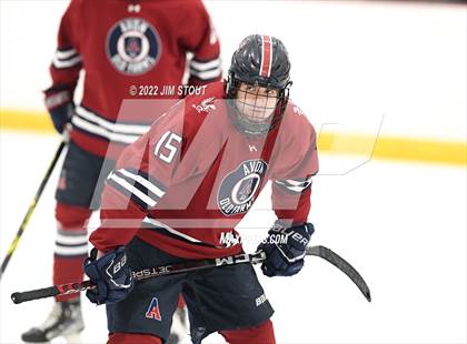 Thumbnail 3 in Loomis vs. Avon Old Farms (Avon Christmas Classic Final) photogallery.