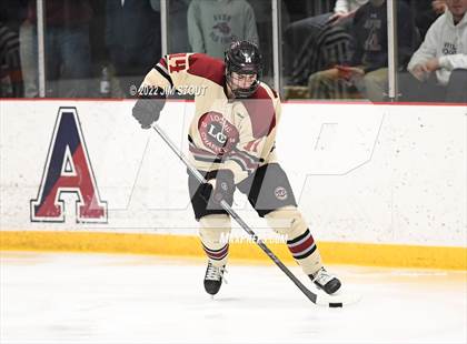 Thumbnail 2 in Loomis vs. Avon Old Farms (Avon Christmas Classic Final) photogallery.
