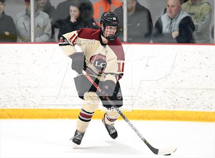 Thumbnail 1 in Loomis vs. Avon Old Farms (Avon Christmas Classic Final) photogallery.