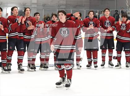 Thumbnail 1 in Loomis vs. Avon Old Farms (Avon Christmas Classic Final) photogallery.