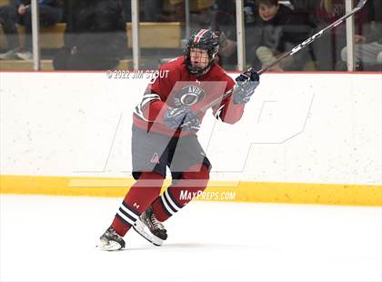 Thumbnail 2 in Loomis vs. Avon Old Farms (Avon Christmas Classic Final) photogallery.
