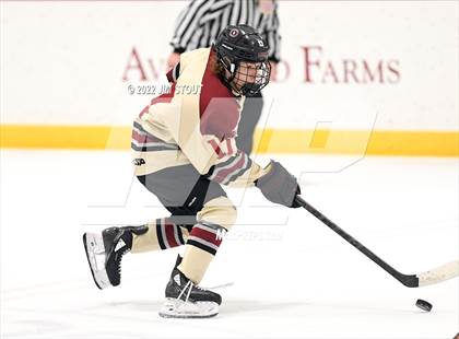 Thumbnail 1 in Loomis vs. Avon Old Farms (Avon Christmas Classic Final) photogallery.