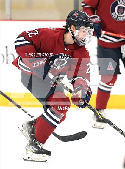 Thumbnail 3 in Loomis vs. Avon Old Farms (Avon Christmas Classic Final) photogallery.