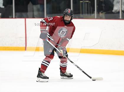 Thumbnail 1 in Loomis vs. Avon Old Farms (Avon Christmas Classic Final) photogallery.