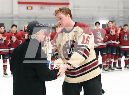 Thumbnail 1 in Loomis vs. Avon Old Farms (Avon Christmas Classic Final) photogallery.