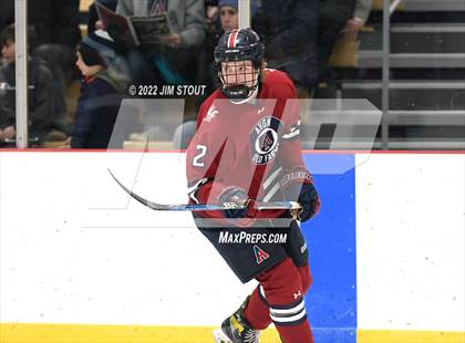 Thumbnail 3 in Loomis vs. Avon Old Farms (Avon Christmas Classic Final) photogallery.