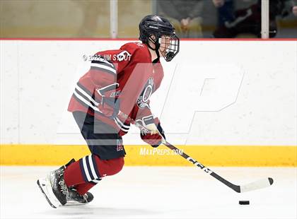 Thumbnail 1 in Loomis vs. Avon Old Farms (Avon Christmas Classic Final) photogallery.