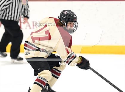 Thumbnail 2 in Loomis vs. Avon Old Farms (Avon Christmas Classic Final) photogallery.