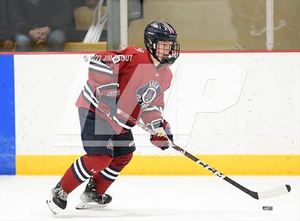 Thumbnail 3 in Loomis vs. Avon Old Farms (Avon Christmas Classic Final) photogallery.