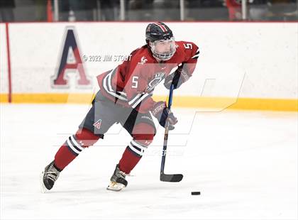 Thumbnail 2 in Loomis vs. Avon Old Farms (Avon Christmas Classic Final) photogallery.