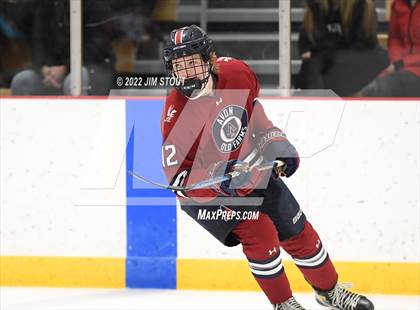 Thumbnail 1 in Loomis vs. Avon Old Farms (Avon Christmas Classic Final) photogallery.
