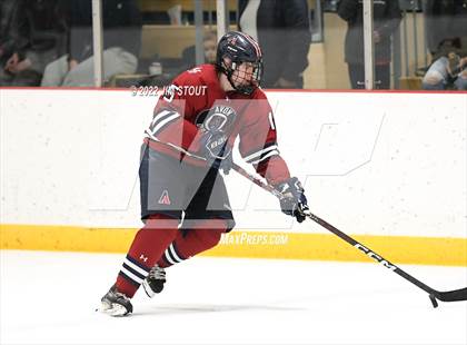 Thumbnail 2 in Loomis vs. Avon Old Farms (Avon Christmas Classic Final) photogallery.