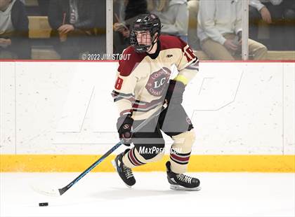 Thumbnail 1 in Loomis vs. Avon Old Farms (Avon Christmas Classic Final) photogallery.