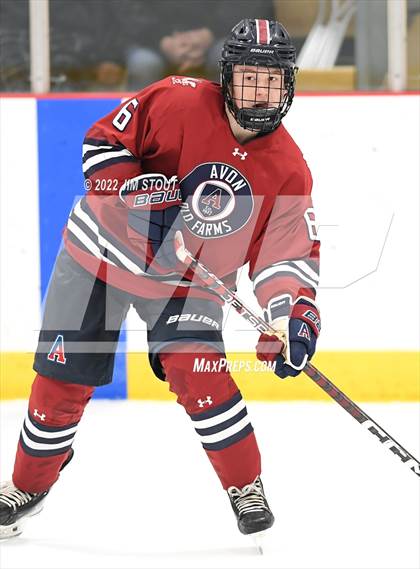 Thumbnail 1 in Loomis vs. Avon Old Farms (Avon Christmas Classic Final) photogallery.