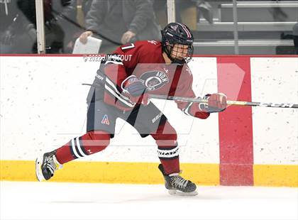 Thumbnail 3 in Loomis vs. Avon Old Farms (Avon Christmas Classic Final) photogallery.