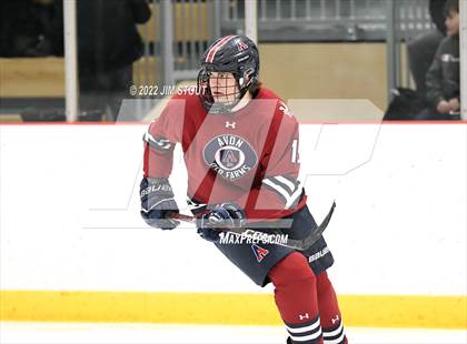 Thumbnail 2 in Loomis vs. Avon Old Farms (Avon Christmas Classic Final) photogallery.