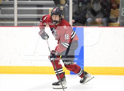 Thumbnail 1 in Loomis vs. Avon Old Farms (Avon Christmas Classic Final) photogallery.