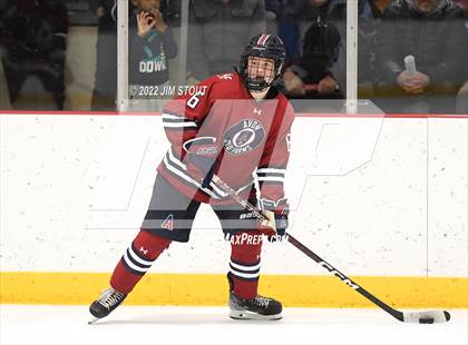 Thumbnail 3 in Loomis vs. Avon Old Farms (Avon Christmas Classic Final) photogallery.