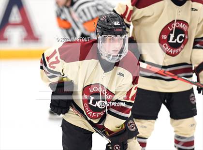 Thumbnail 2 in Loomis vs. Avon Old Farms (Avon Christmas Classic Final) photogallery.