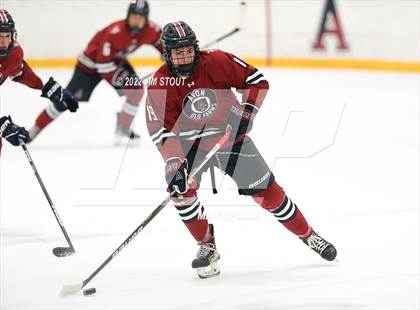 Thumbnail 1 in Loomis vs. Avon Old Farms (Avon Christmas Classic Final) photogallery.