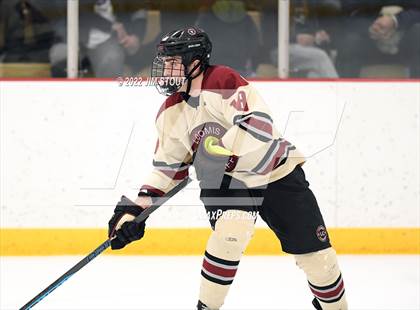 Thumbnail 2 in Loomis vs. Avon Old Farms (Avon Christmas Classic Final) photogallery.