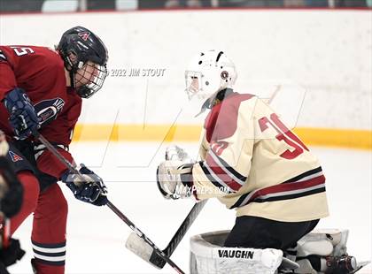 Thumbnail 1 in Loomis vs. Avon Old Farms (Avon Christmas Classic Final) photogallery.