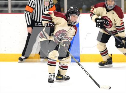 Thumbnail 2 in Loomis vs. Avon Old Farms (Avon Christmas Classic Final) photogallery.