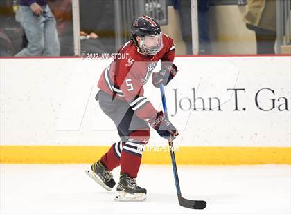 Thumbnail 1 in Loomis vs. Avon Old Farms (Avon Christmas Classic Final) photogallery.