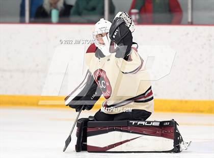 Thumbnail 1 in Loomis vs. Avon Old Farms (Avon Christmas Classic Final) photogallery.