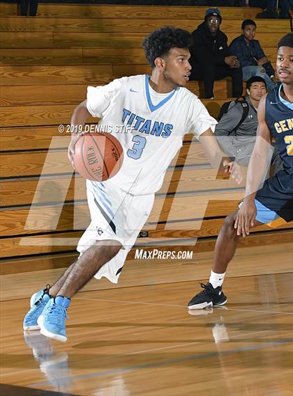 Thumbnail 1 in Center vs. Burbank (Adidas Challenge) photogallery.