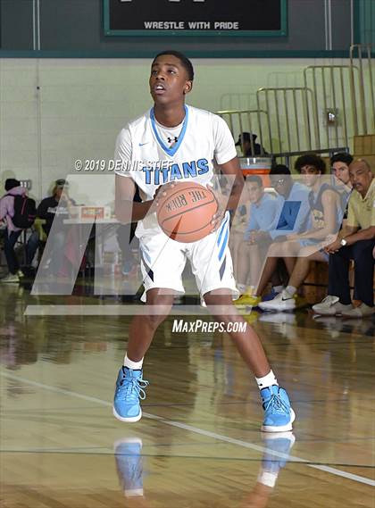 Thumbnail 1 in Center vs. Burbank (Adidas Challenge) photogallery.