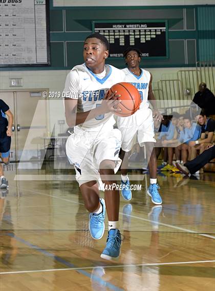 Thumbnail 2 in Center vs. Burbank (Adidas Challenge) photogallery.