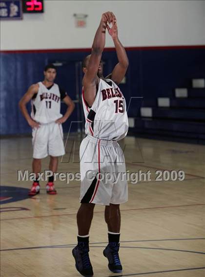 Thumbnail 2 in Fox-Canada vs. Bellarmine-Jefferson (Bell-Jeff Tournament) photogallery.
