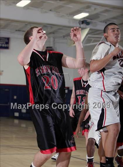 Thumbnail 1 in Fox-Canada vs. Bellarmine-Jefferson (Bell-Jeff Tournament) photogallery.